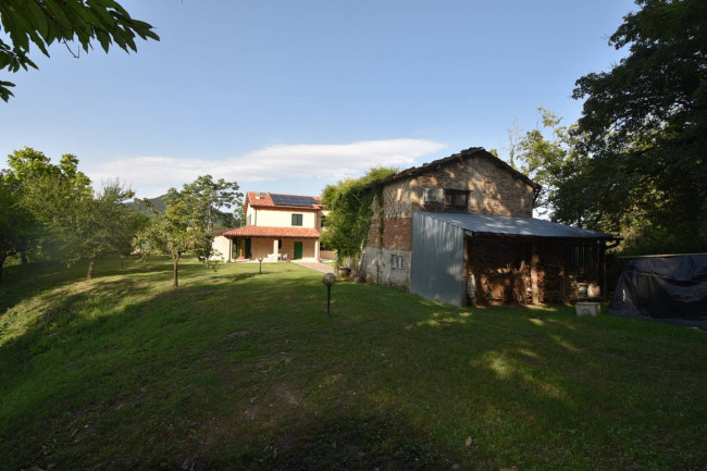 Villa in vendita a Montefortino