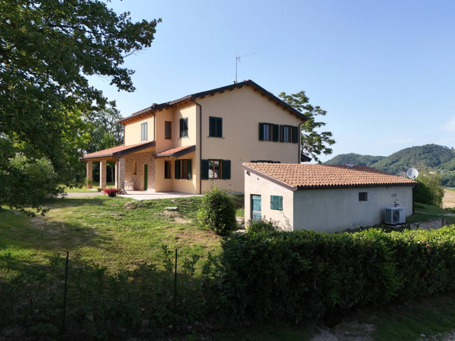 Villa in vendita a Montefortino