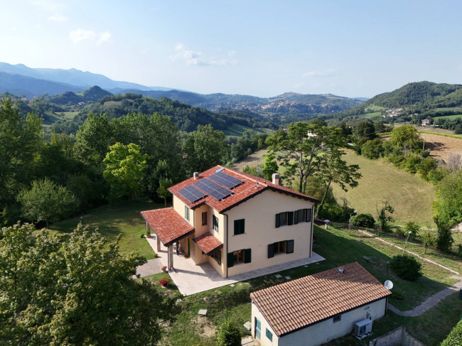 Villa in vendita a Montefortino