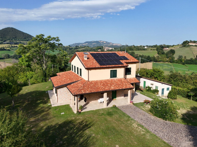 Villa in vendita a Montefortino