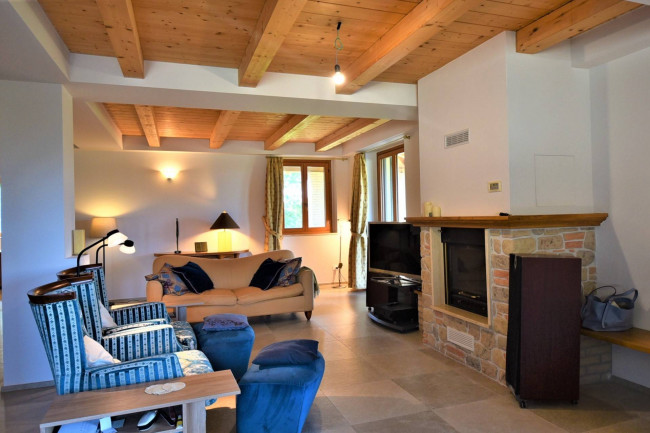 Villa in vendita a Montefortino