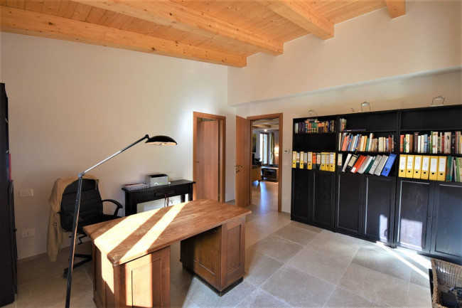 Villa in vendita a Montefortino