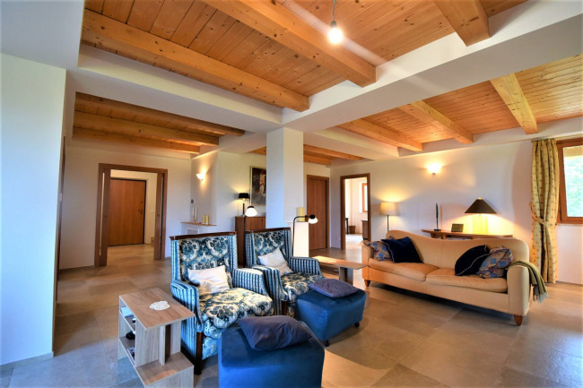 Villa in vendita a Montefortino