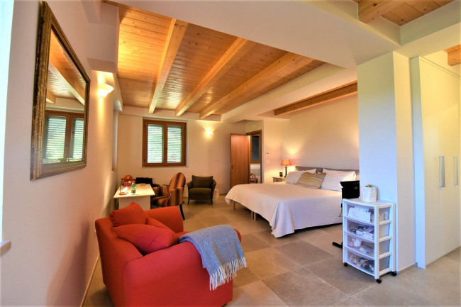 Villa in vendita a Montefortino