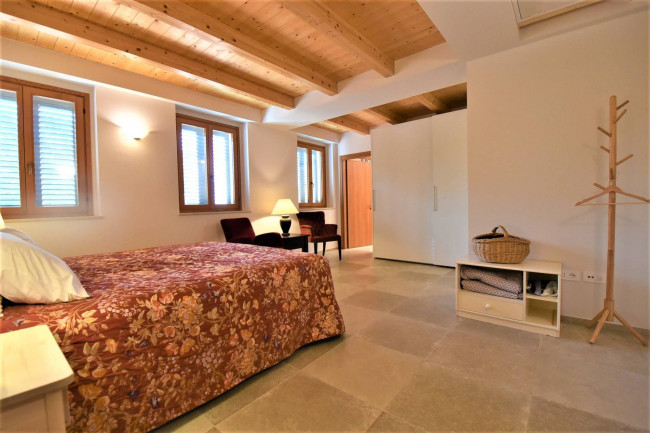 Villa in vendita a Montefortino