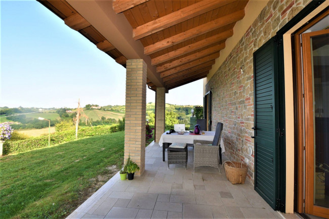 Villa in vendita a Montefortino
