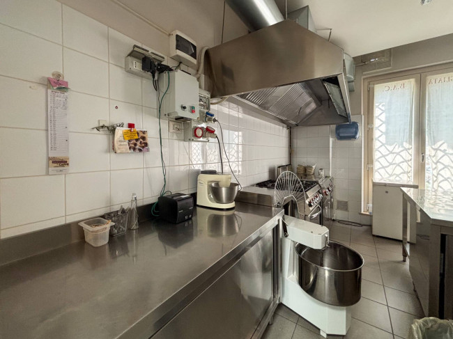 Attività commerciale in vendita a Civitanova Marche