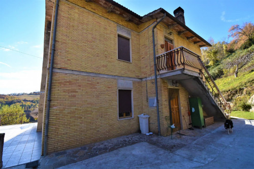Appartamento in vendita a Montemonaco
