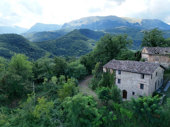 Appartamento in vendita a Amandola