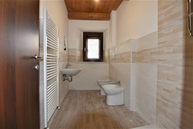 Casa cielo-terra in vendita a Amandola