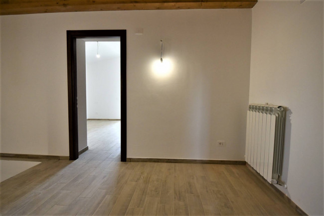 Casa cielo-terra in vendita a Amandola