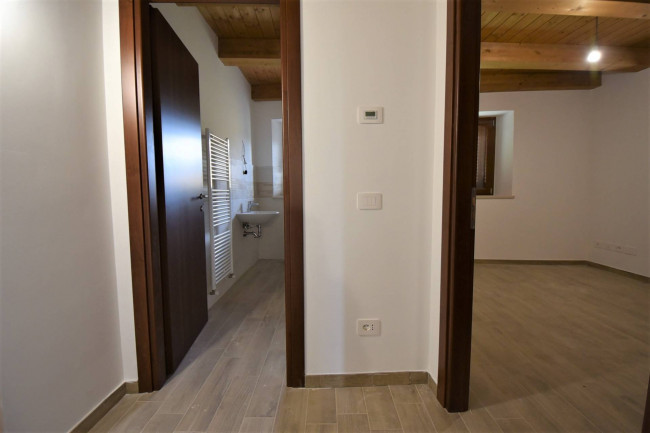 Casa cielo-terra in vendita a Amandola