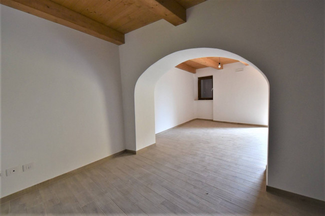 Casa cielo-terra in vendita a Amandola