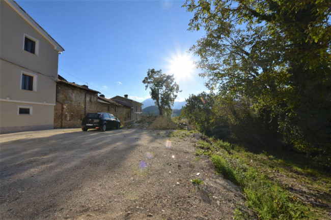 Casa cielo-terra in vendita a Amandola