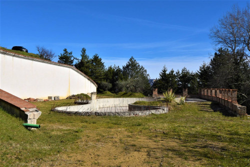 Villa in vendita a Montefortino