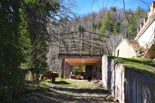 Villa in vendita a Montefortino