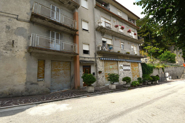 Appartamento in vendita a Montefalcone Appennino