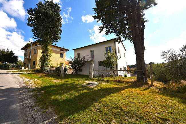 Casa singola in vendita a Ripe San Ginesio