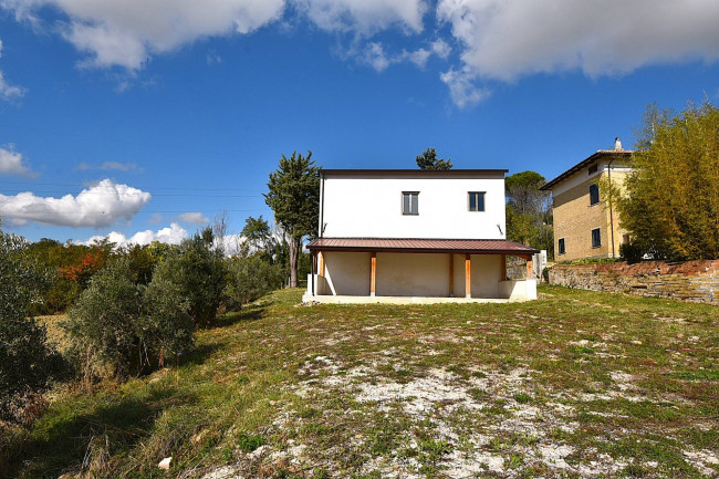 Casa singola in vendita a Ripe San Ginesio