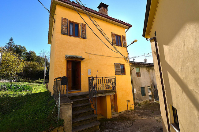 Detached House for sale in Amandola