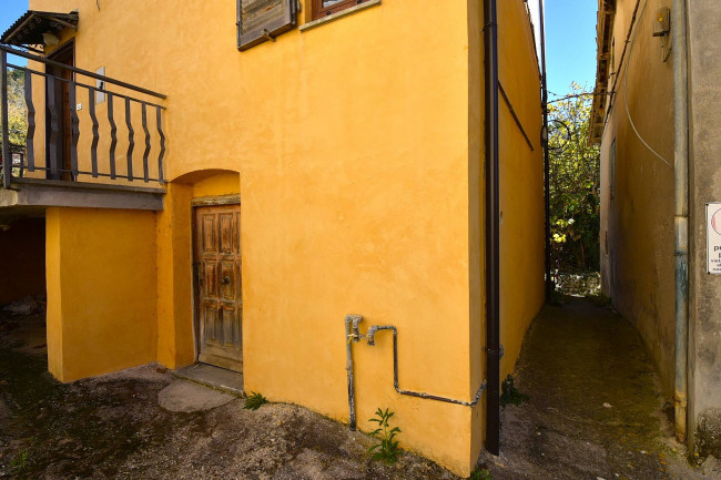 Detached House for sale in Amandola