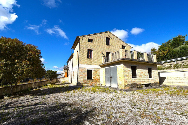 Casa singola in vendita a Falerone