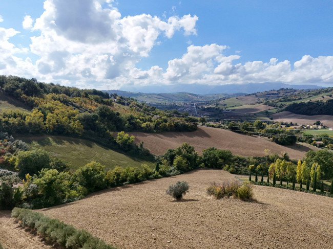 Casa singola in vendita a Ripe San Ginesio