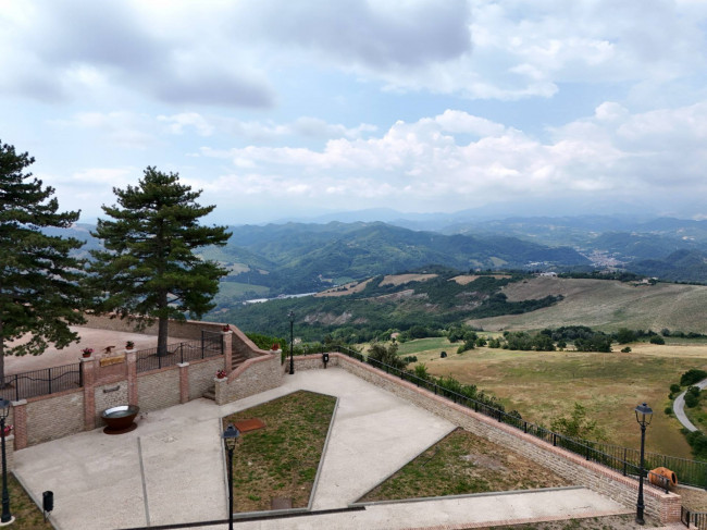 Appartamento in vendita a Montefalcone Appennino