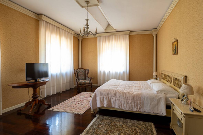 Villa in vendita a Civitanova Marche