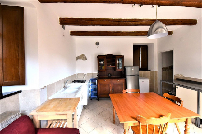 сельский дом на продажу в Montefalcone Appennino