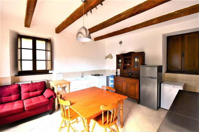 сельский дом на продажу в Montefalcone Appennino