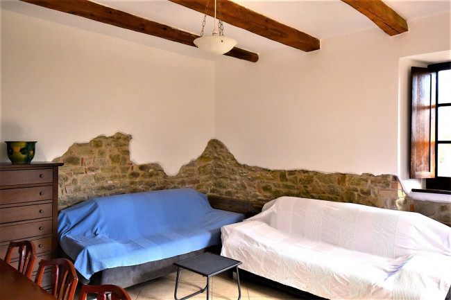 сельский дом на продажу в Montefalcone Appennino