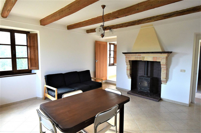 сельский дом на продажу в Montefalcone Appennino