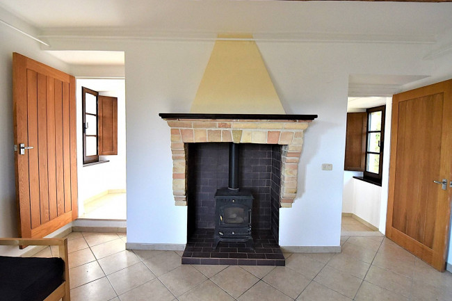 сельский дом на продажу в Montefalcone Appennino