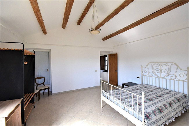 сельский дом на продажу в Montefalcone Appennino