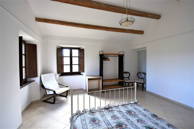 сельский дом на продажу в Montefalcone Appennino