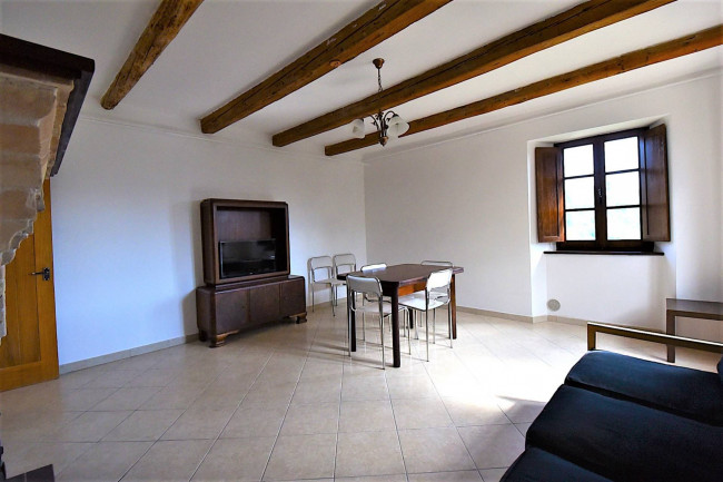 сельский дом на продажу в Montefalcone Appennino