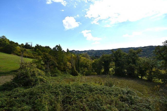 сельский дом на продажу в Montefalcone Appennino
