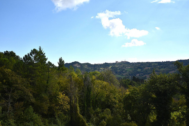 сельский дом на продажу в Montefalcone Appennino