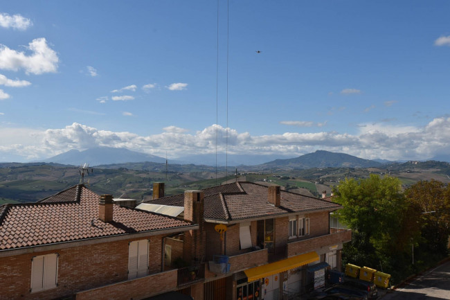Casa cielo-terra in vendita a Carassai