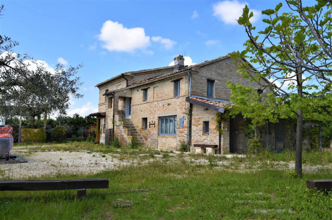 Casale in vendita a Recanati