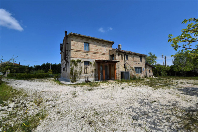 Casale in vendita a Recanati