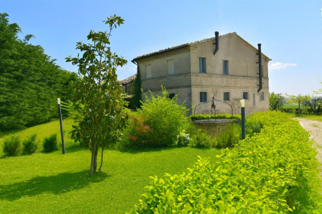 Casale in vendita a Recanati