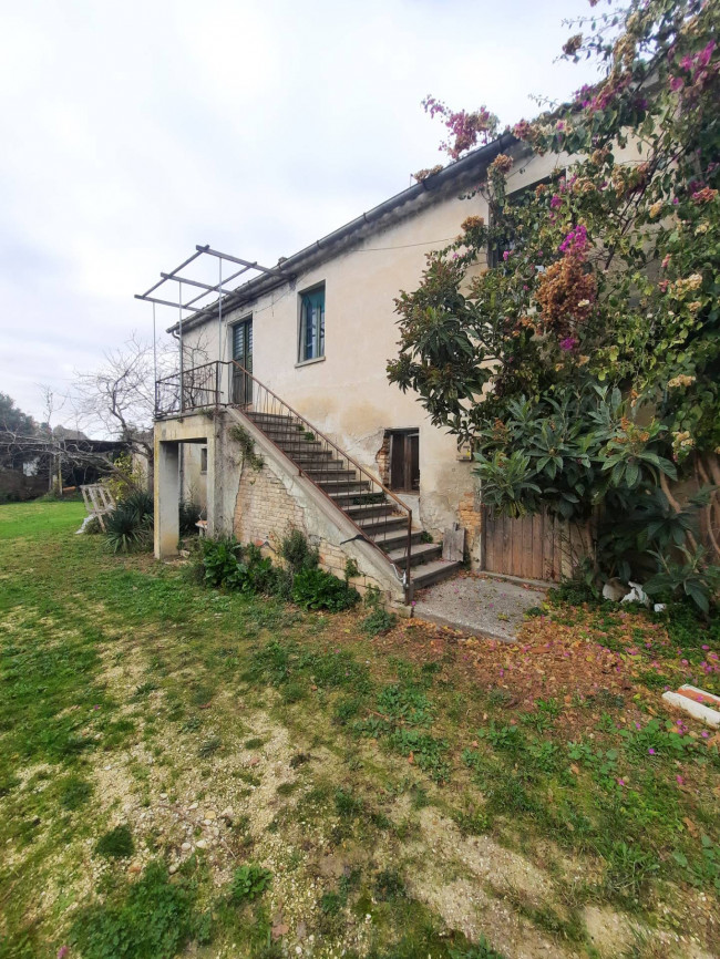 Casa colonica in vendita a Altidona