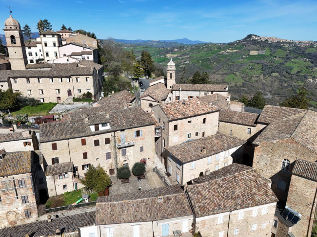 Casa cielo-terra in vendita a Monte San Martino