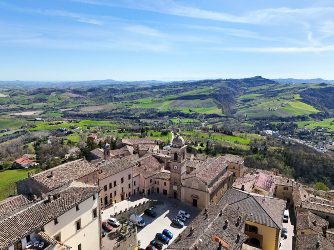 Casa cielo-terra in vendita a Monte San Martino