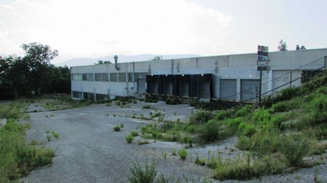 Capannone in vendita a Treia
