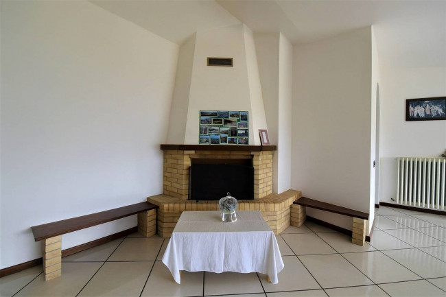 Apartment for sale in Monsampietro Morico