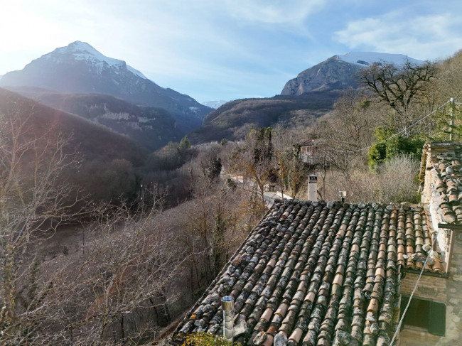 Appartamento in vendita a Montefortino