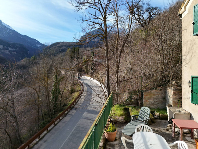 Appartamento in vendita a Montefortino